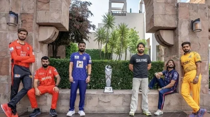 PSL Captains with the PSL trophy